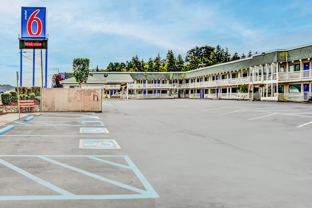 Motel 6 Coos Bay, OR