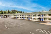 Motel 6 Coos Bay, OR