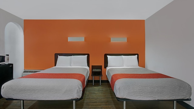 2 Full Beds | Smoking, Micfridge