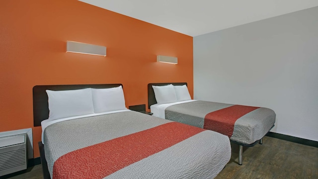 2 Full Beds | Non-Smoking, Micfridge