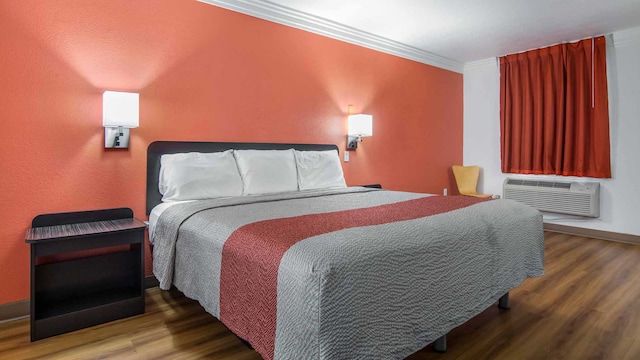 1 King Bed | Smoking, Micfridge