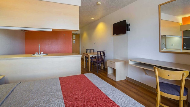 1 Queen Bed | Suite, Non-Smoking