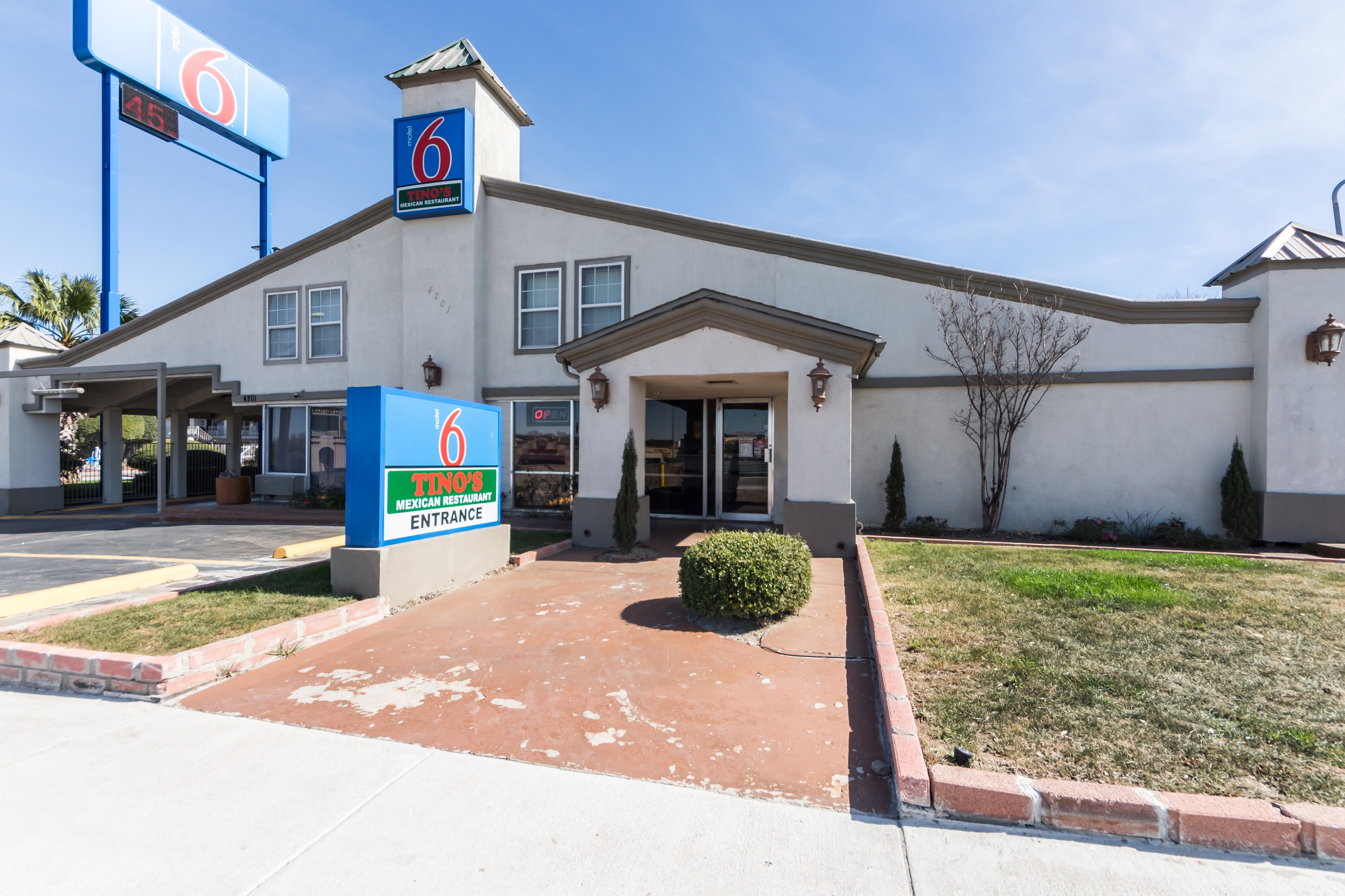 Motel 6 Fort Worth, TX | Low Rates on Seminary Drive