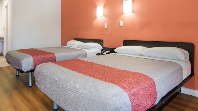 2 FULL BEDS | NON-SMOKING, MICFRIDGE