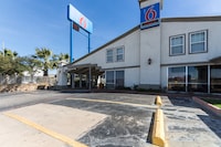 Motel 6 Fort Worth, TX - Seminary