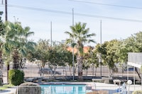 Motel 6 Fort Worth, TX - Seminary