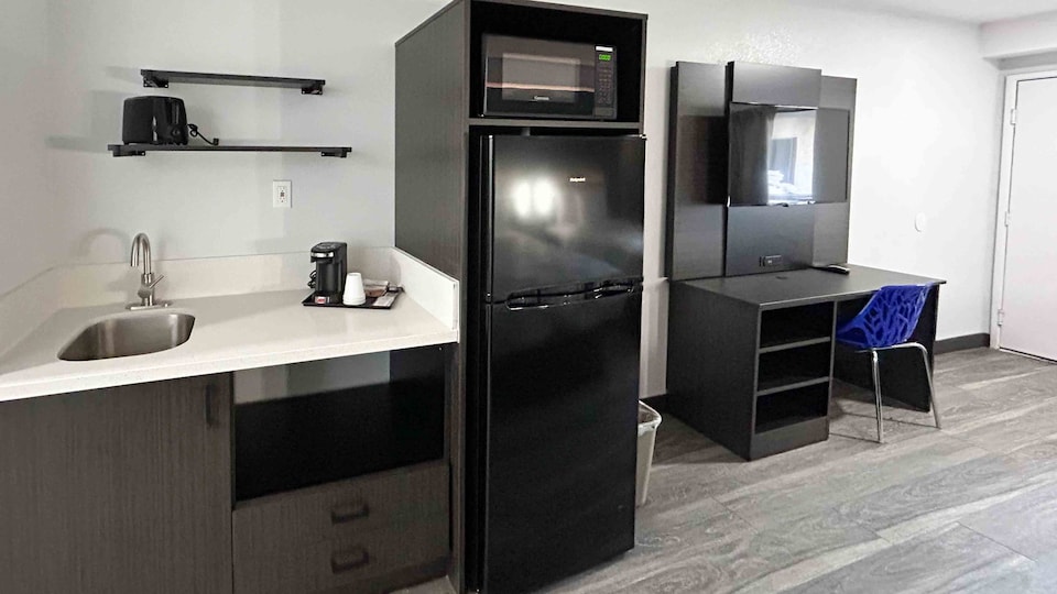 Studio 6 Bakersfield, CA - South,  Bakersfield, CA, Bakersfield