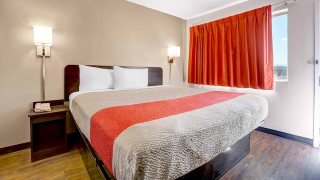 1 King Bed | Non-Smoking