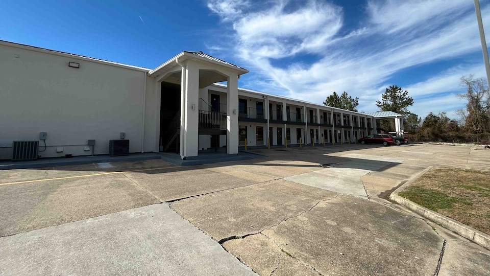 Motel 6 Denham Springs, LA, C70427, Denham Springs LA