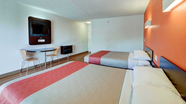 2 QUEEN BEDS | PREMIUM, MINI FRIDGE