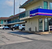 Motel 6 Pittsburgh, PA - Crafton