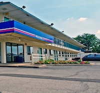 Motel 6 Pittsburgh, PA - Crafton