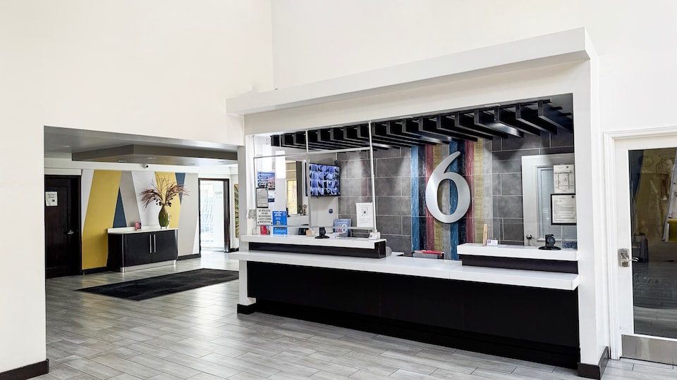 Motel 6 Hollywood, CA - Los Angeles, C90028, Los Angeles