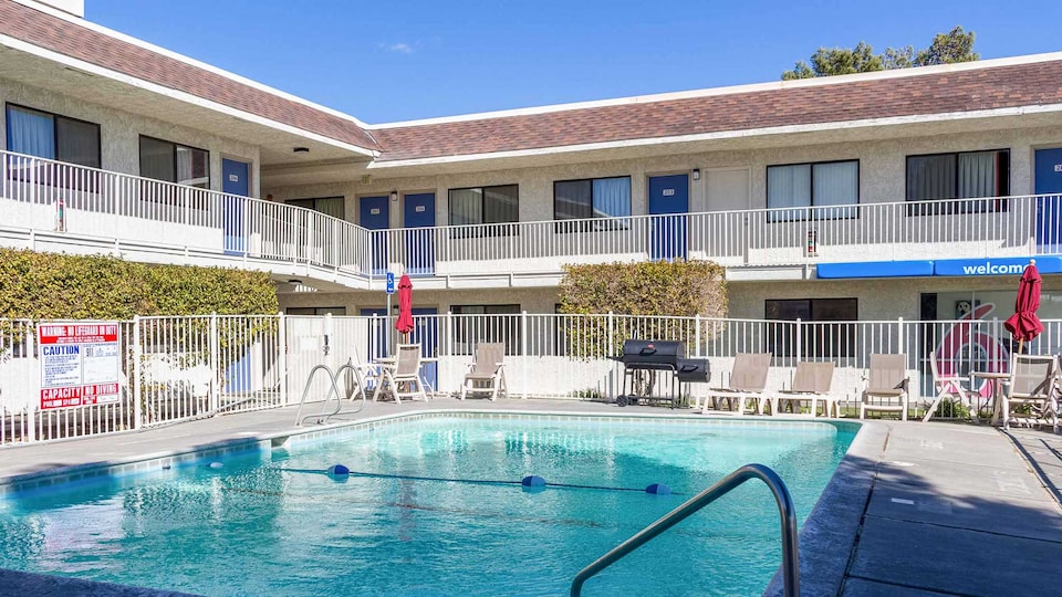 Motel 6 Mojave, CA, Mojave_g6_100, Mojave