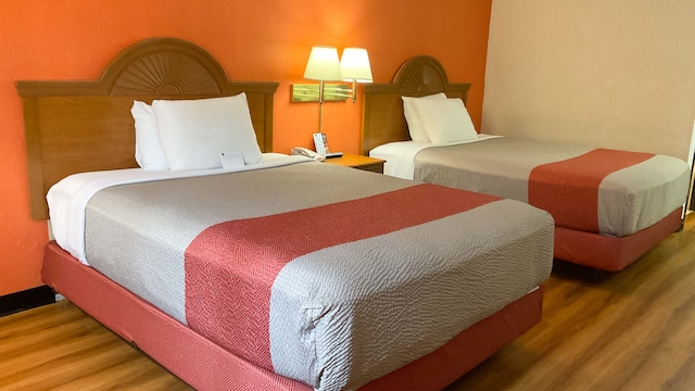 2 QUEEN BEDS | NON-SMOKING