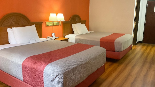 2 QUEEN BEDS | SMOKING