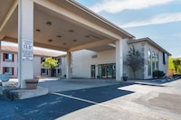 Motel 6 Hannibal, MO