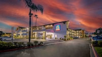 Motel 6 Ontario, CA - Convention Center Airport