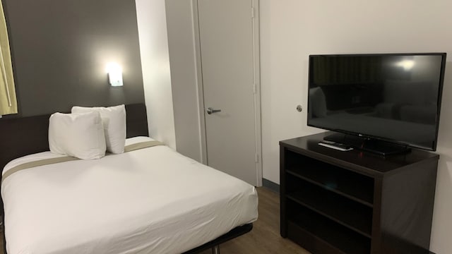 1 Queen Bed | Non-Smoking, Kitchen