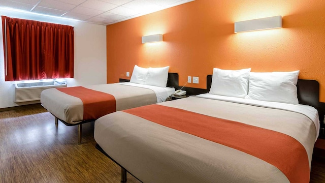 2 Queen Beds | Mobility Accessible Tub Nsmk