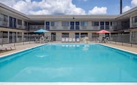 Motel 6 Slidell, LA - New Orleans