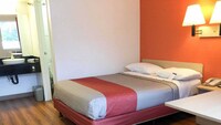 Motel 6 Roseville, MN - Minneapolis North