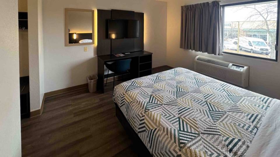 Motel 6 Glenview, IL - Chicago North, GLENVIEW, GLENVIEW