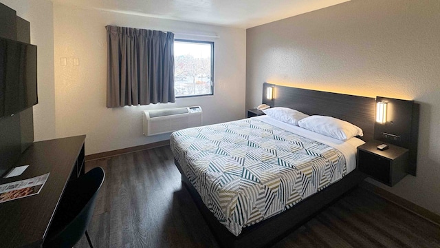 1 QUEEN BED | MOBILITY ACCESSIBLE TUB