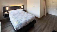 Motel 6 Glenview, IL - Chicago North