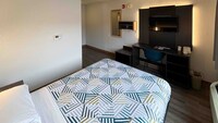 Motel 6 Glenview, IL - Chicago North