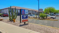 Motel 6 Apache Junction, AZ