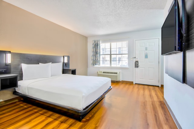 1 Queen Bed | ADA/RI Shower, Non-Smoking