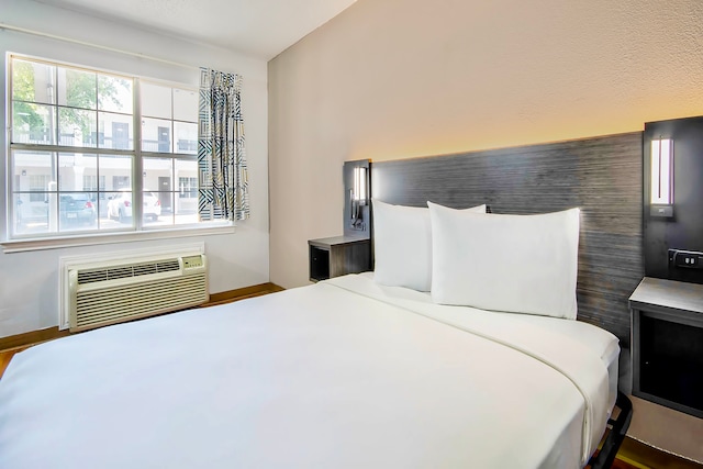 1 Queen Bed | ADA/Tub, Non-Smoking