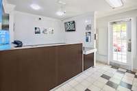 Studio 6 Austin, TX - Midtown