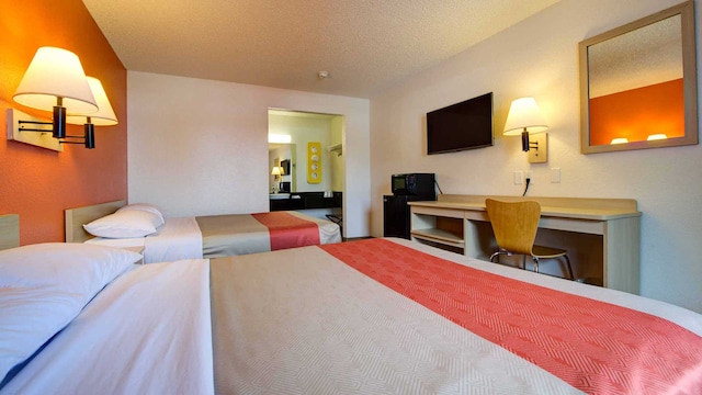 2 Queen Beds | Micfridge