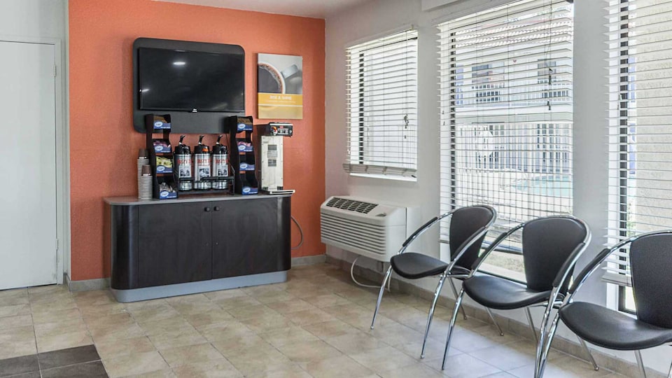 Motel 6 Fresno, CA, Fresno, Fresno