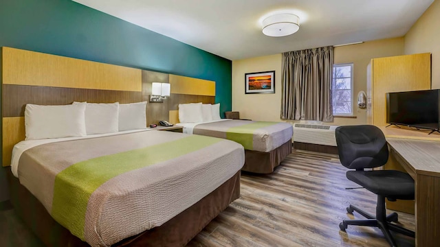 2 Queen Beds | Mobil Access Tub Nsmk Kitchen 