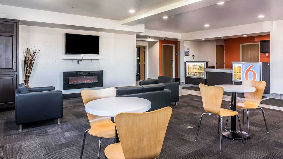 Motel 6 Barkeyville, PA, HARRISVILLE, HARRISVILLE