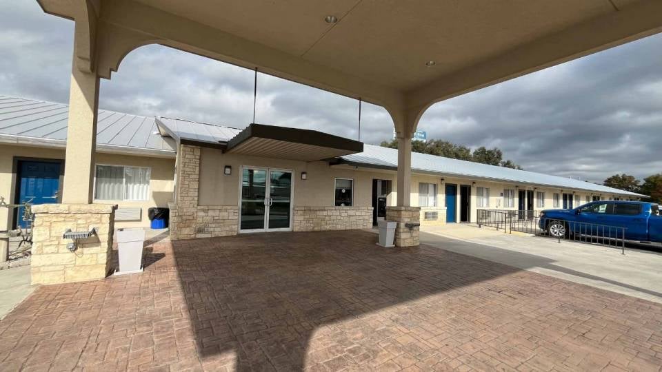 Motel 6 Junction, TX - Llano River, Junction, Junction