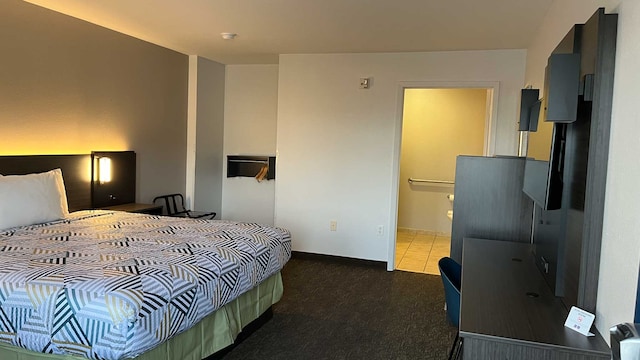 1 King Bed | Mob Acc RI Shwr Nsmk Micfridg