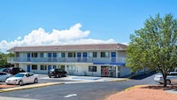 Motel 6 Pueblo, CO - I-25