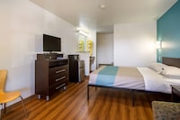 Motel 6 Portland, OR  Mall 205