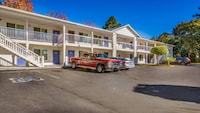 Motel 6 Portland, OR  Mall 205