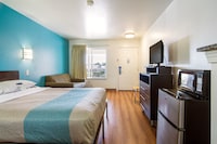 Motel 6 Portland, OR  Mall 205