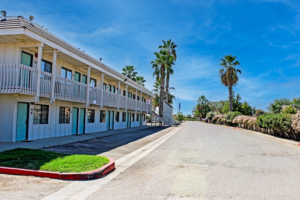 Motel 6 Coalinga, CA - East, C93210, Coalinga CA