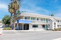 Motel 6 Coalinga, CA - East