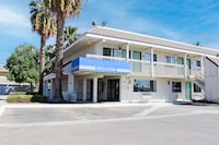 Motel 6 Coalinga, CA - East