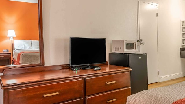 2 Full Beds | Smoking