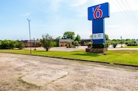 Motel 6 Natchitoches, LA