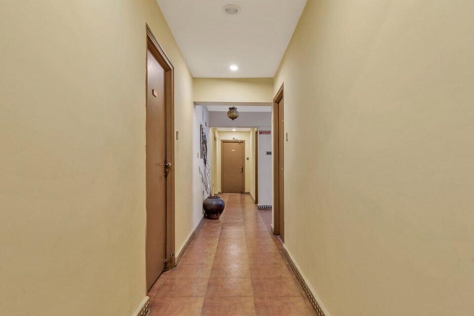 Flagship 2207 Hotel Transit, Begumpet, Hyderabad